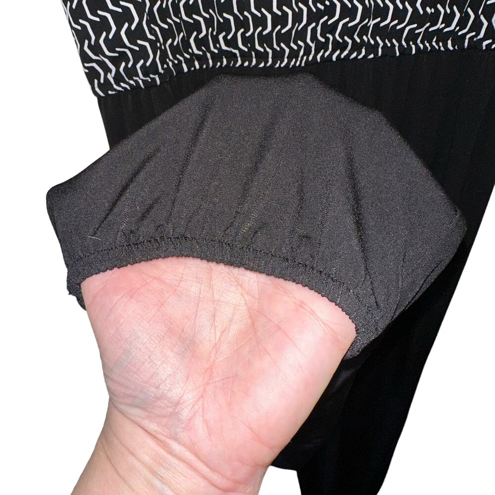 Black White Patterned Jumpsuit Large Sleeveless T… - image 2